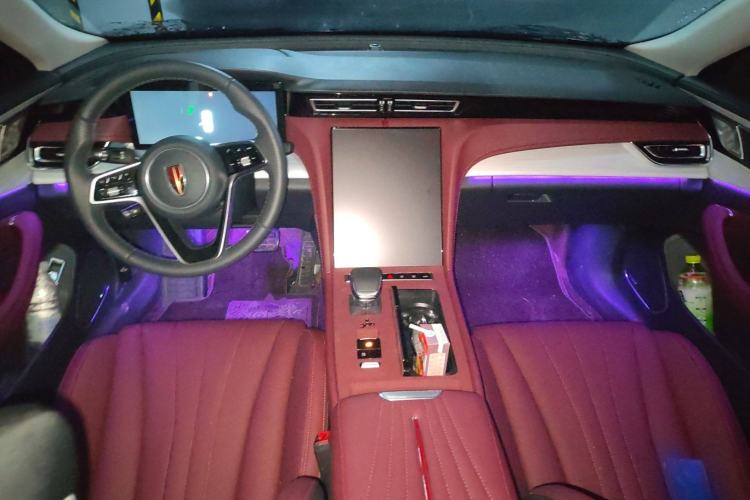 Used Hongqi H5 2025 2.0T Automatic Flag Edition – 500 000 Units Commemorative Version
