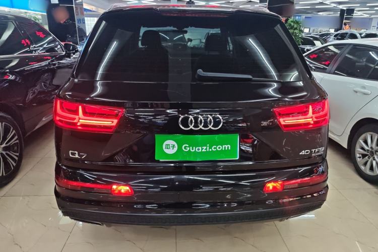 Used Audi Q7 2016 40 TFSI Comfort Model
