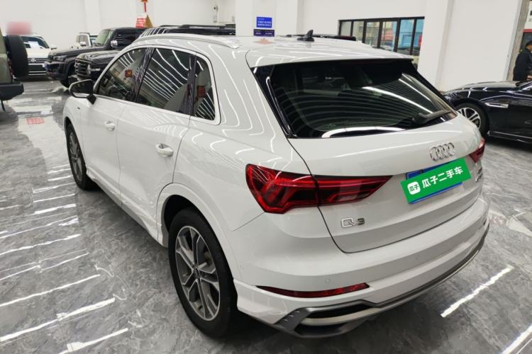 Used Audi Q3 2022 40 TFSI Fashion Dynamic Model
