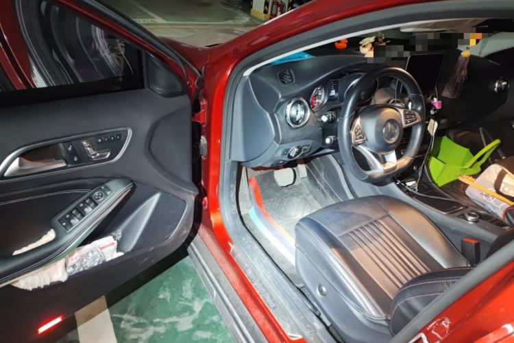 Used Mercedes-Benz GLA 2019 GLA 200 Dynamic Edition Driver Seat