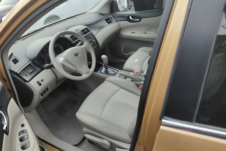 Used Nissan Tiida 2011 1.6L CVT Smart Version
