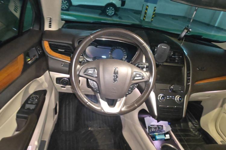 Used Lincoln MKC 2014 2.0T Four-Wheel Drive Luxury Edition Steering Wheel