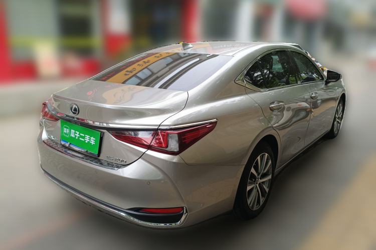 Used Lexus ES 2021 200 Excellence Edition
