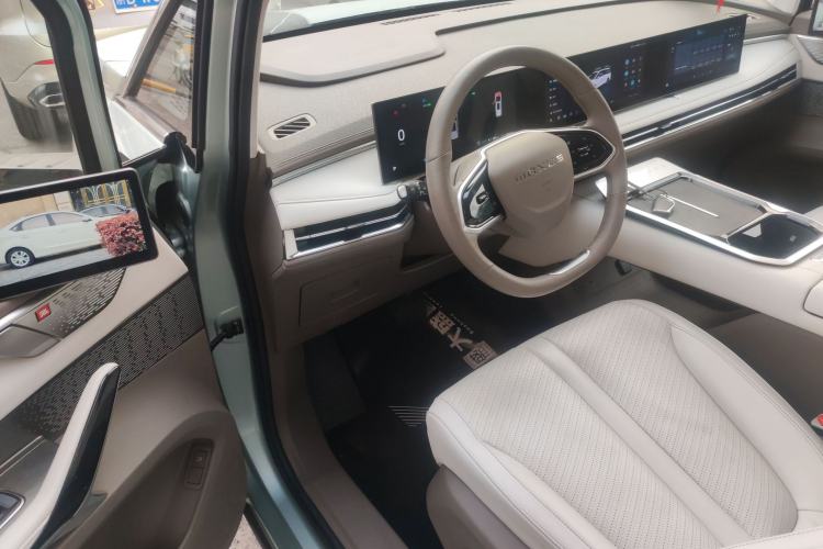 Used SAIC MAXUS Dajia 7 2024 605 km Extended Range Highland Version Six-Seater