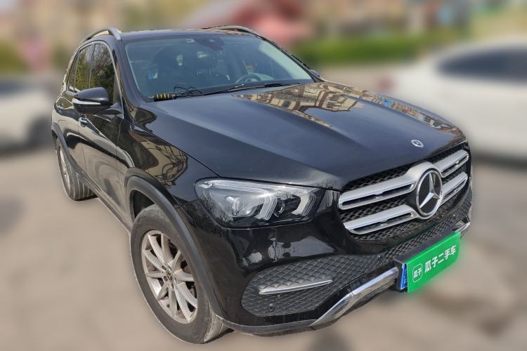Used Mercedes-Benz GLE 2022 GLE 350 4MATIC Stylish Model Front Right 45 Deg