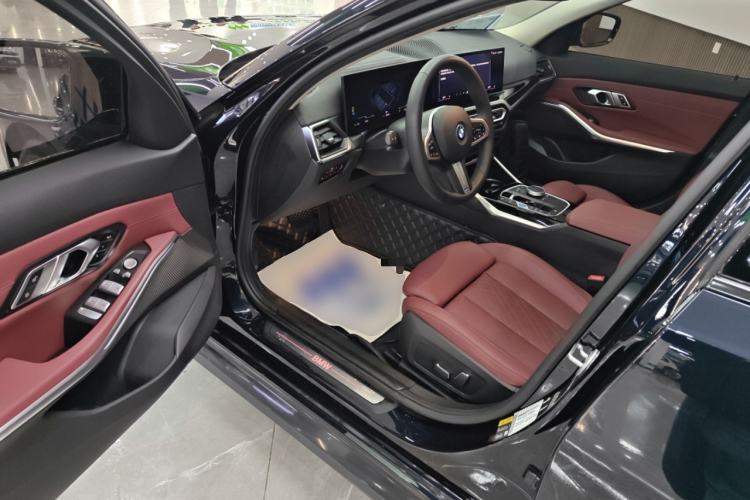 Used BMW i3 2024 eDrive 35 L Driver Seat