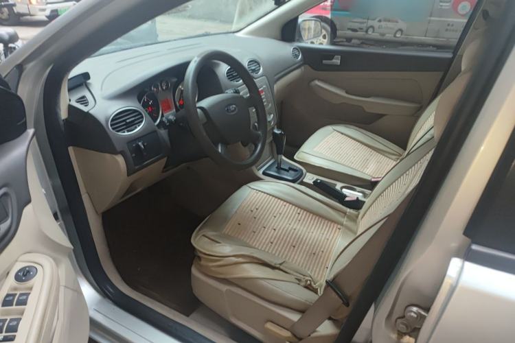 Used Ford Focus 2012 Sedan Classic 1.8L Automatic Base Model