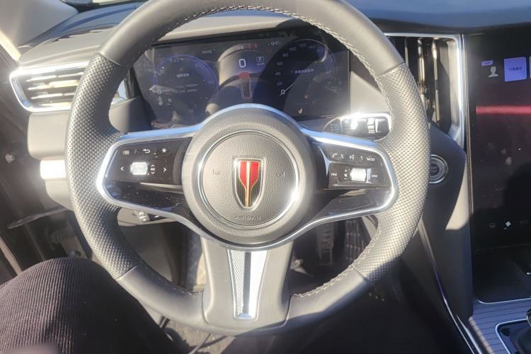 Used Hongqi HS7 PHEV 2024 2.0T PHEV Four-Wheel Drive Flagship Edition 6 Seats Steering Wheel