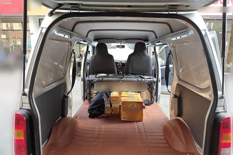 Used Wuling Zhiguang 2020 1.2L Van Utility Model China VI Emission Standard 5-Seater LSI