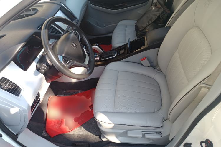 Used Luxgen 5 2015 1.8T Automatic ZhiZun Model
