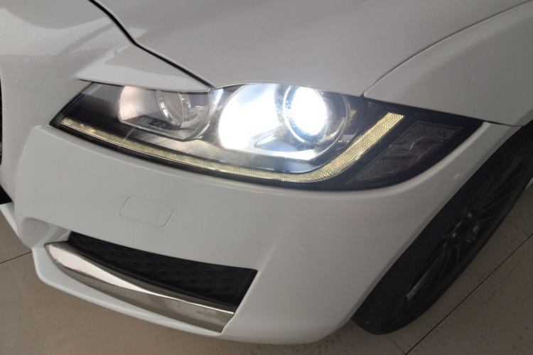 Used Jaguar XF 2016 XF 2.0T Two-Wheel-Drive Luxury Edition Left Front Headlight