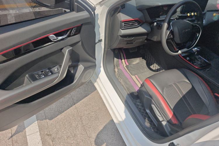 Used Dongfeng Aeolus Yixuan 2021 230T Automatic ZuiFeng Edition Driver Seat