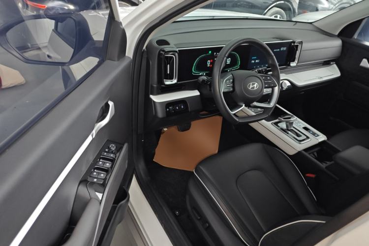 Used Hyundai ix35 2023 Musso 2.0L Deluxe Edition DLX
