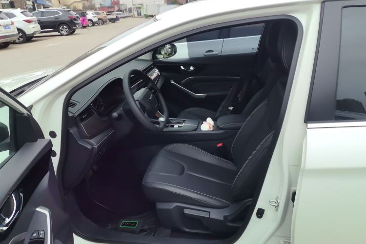 Used Venucia D60 2023 PLUS 1.6L XL CVT Yue Ling Edition
