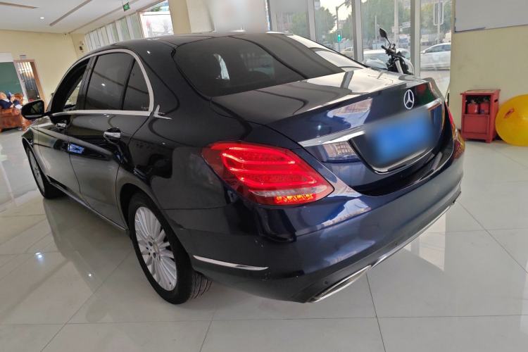 Used Mercedes-Benz C-Class 2015 Facelift C 180 L

