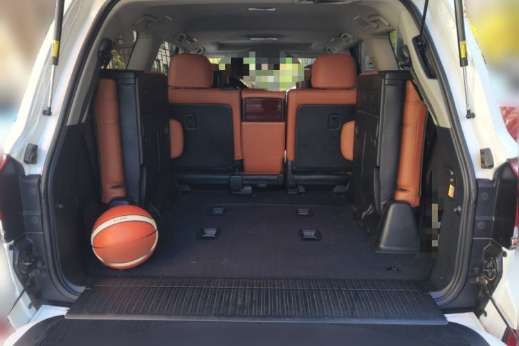 Used Lexus LX 2013 570
