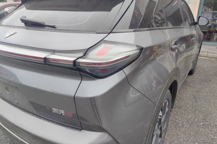 Used NETA U 2022 Zhi 400 Lithium-Nickel-Manganese-Cobalt Energy System Exterior 3