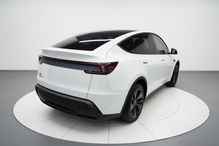 Used Tesla Model Y 2025 Rear-Wheel-Drive Version