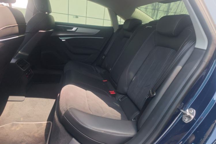 Used Audi A7L 2022 45 TFSI S-line Dream-Building Crystal Flow Package
