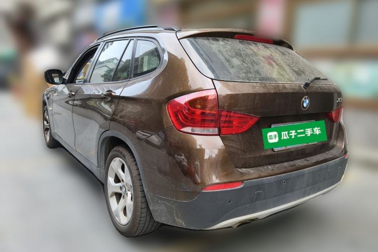 Used BMW X1 2010 sDrive18i Luxury Model Rear Left 45 Deg
