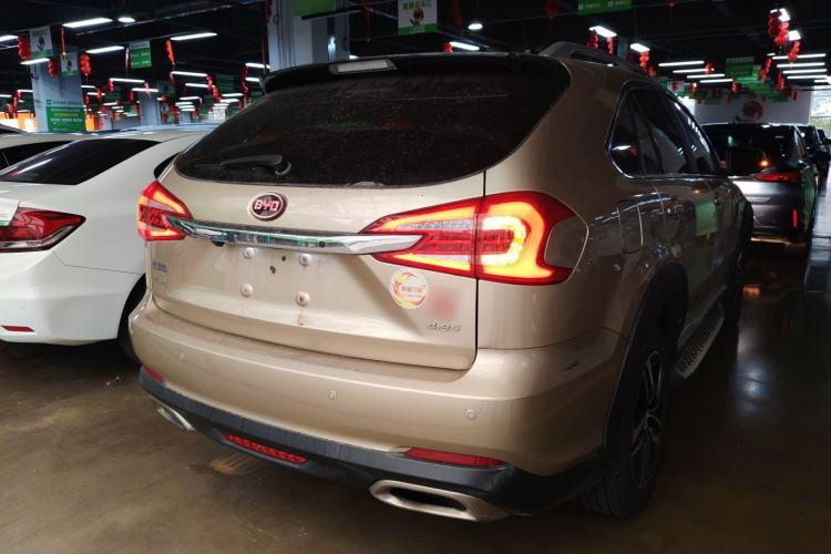 Used BYD Tang New Energy 2015 2.0T Four-Wheel-Drive Flagship Model Rear Right 45 Deg
