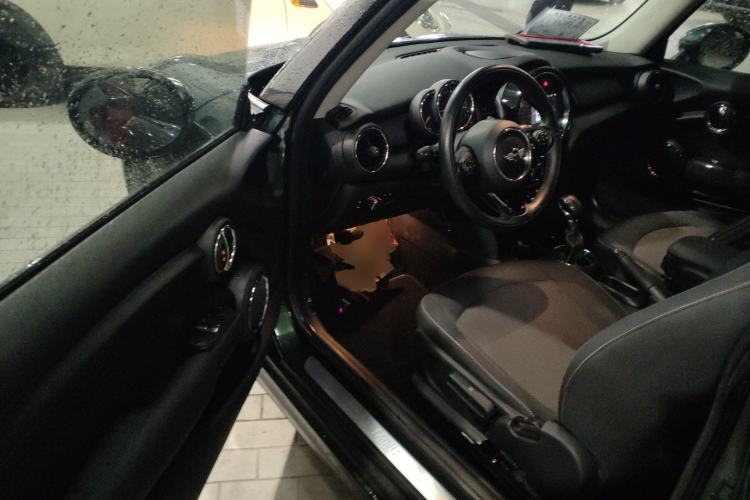 Used MINI 2016 1.2T ONE Pioneer Edition Driver Seat