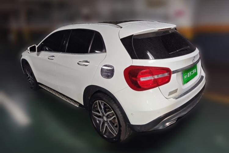 Used Mercedes-Benz GLA 2015 GLA 200 Fashion Model Rear Left 45 Deg