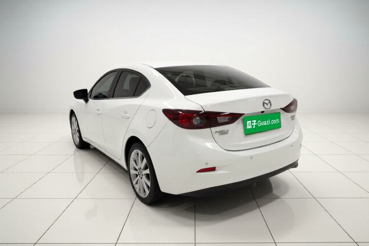 Used Mazda 3 Axela 2014 Sedan 2.0L Automatic Sport Model
