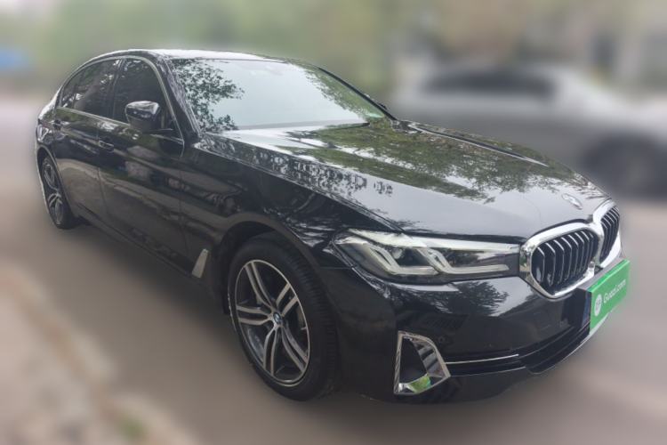 Used BMW 5 Series 2023 530Li Leading Edition Luxury Package Front Right 45 Deg