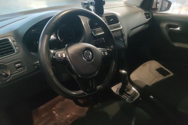 Used Volkswagen Polo 2016 1.6L Automatic Comfort Model