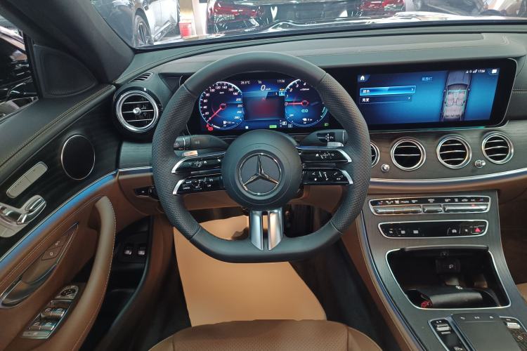 Used Mercedes-Benz E-Class New Energy 2022 Restyled E 350 e L Plug-in Hybrid Sports Sedan Steering Wheel