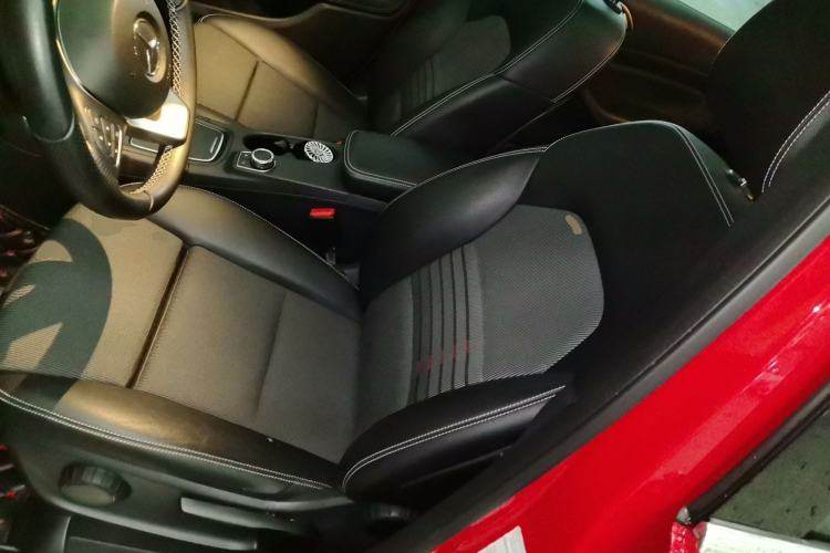 Used Mercedes-Benz B-Class 2015 B 200 Sport Edition Left Front Seat