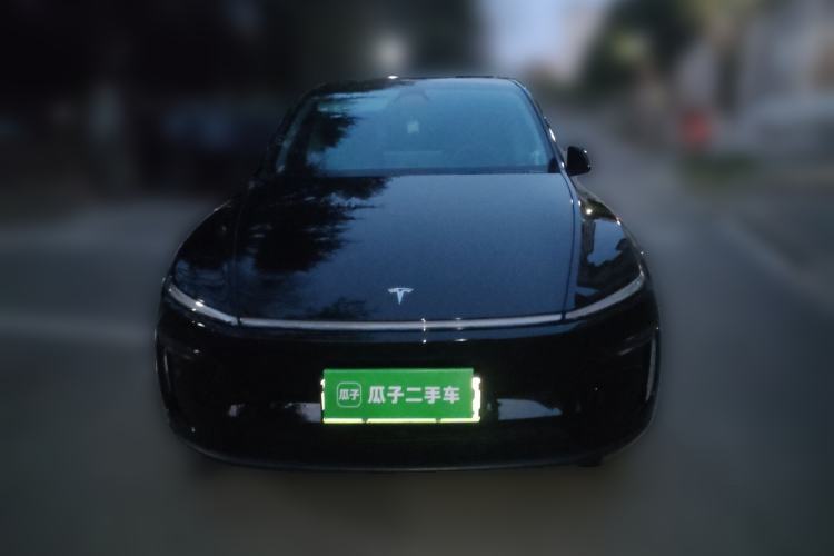 Used Tesla Model Y 2025 Rear-Wheel-Drive Version