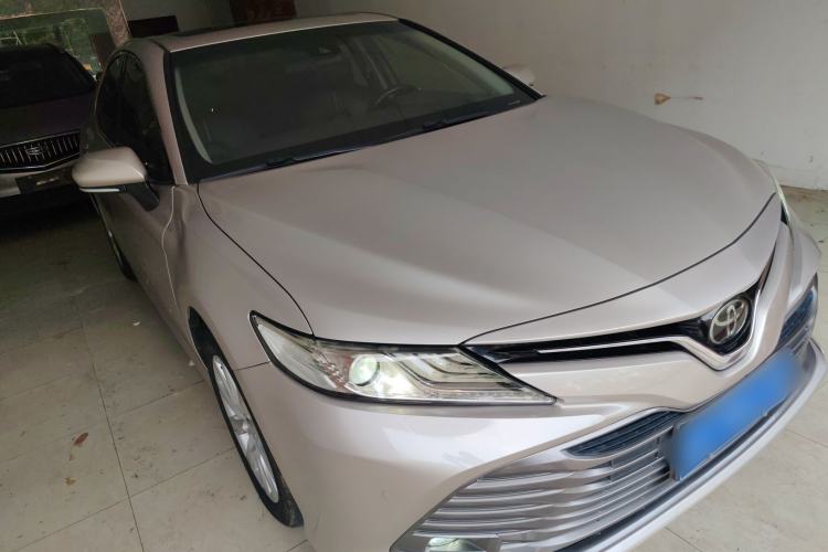 Used Toyota Camry 2018 2.0G Luxury Edition Front Right 45 Deg