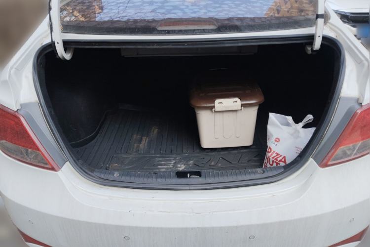 Used Hyundai Verna (older generation) 2014 1.4L Automatic Smart GLS Trunk