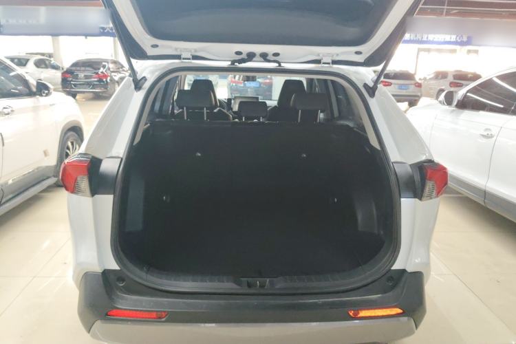 Used Toyota RAV4 2022 2.0L CVT Two-Wheel Drive Fashion Plus Edition
