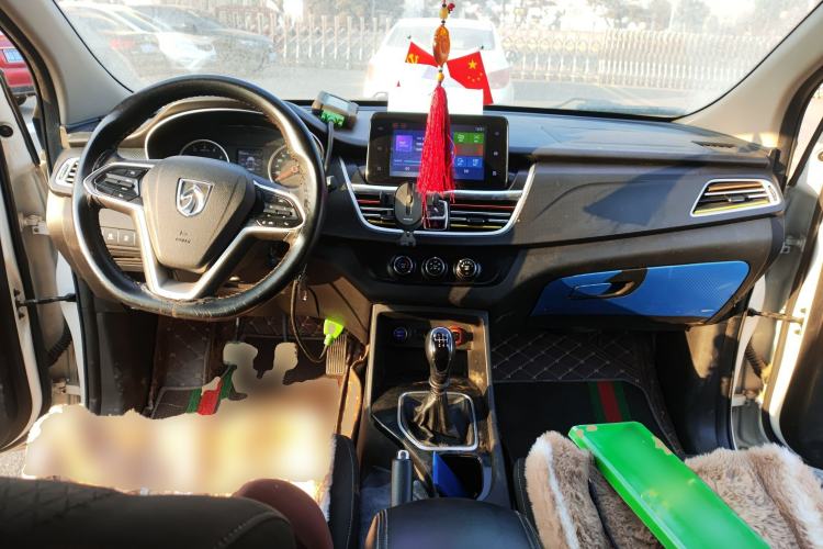 Used Baojun 730 2019 1.5L Manual Fashion Model 7-seater National V