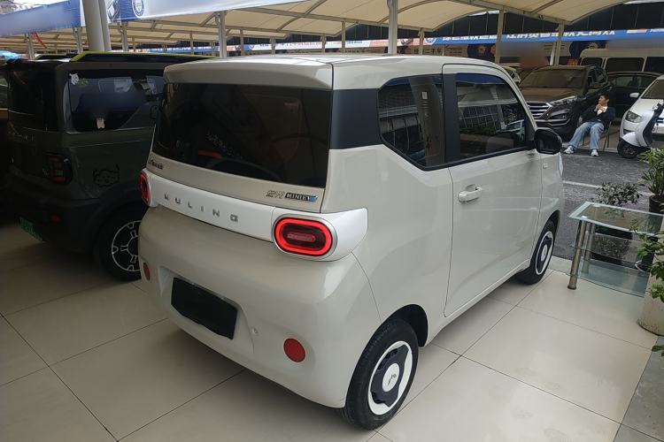 Used Wuling Hongguang MINIEV 2024 3rd Generation 215km Youth Edition Rear Right 45 Deg