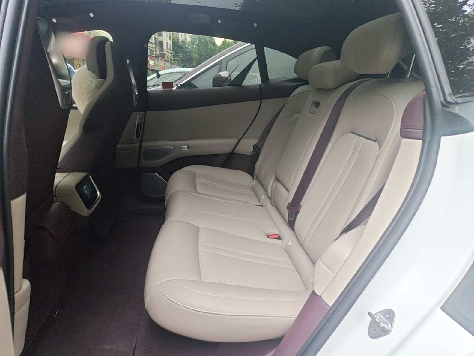 Xiaomi Auto YU7 2025 Ultra-Long Range All-Wheel Drive Pro Version — снимка 20