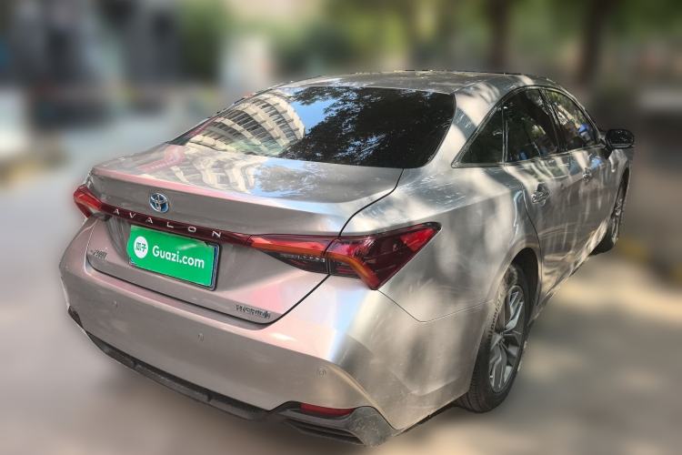Used Toyota Avalon 2019 Dual-Engine 2.5L Luxury Edition China VI Standard
