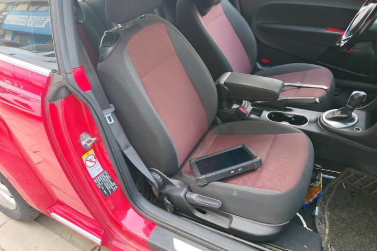 Used Volkswagen Beetle 2015 180TSI model
