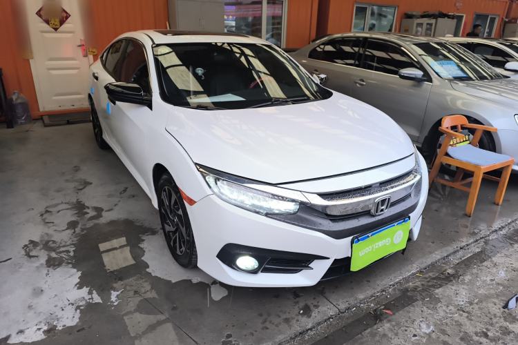 Used Honda Civic 2016 220TURBO CVT Luxury Edition
