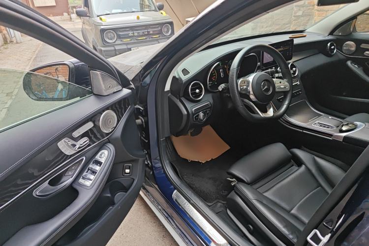 Used Mercedes-Benz C-Class 2020 C 260 L Sport Edition Interior 3