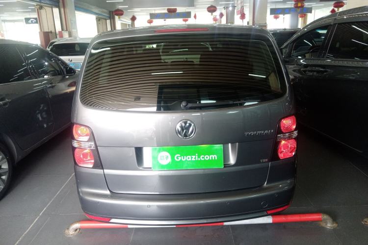 Used Volkswagen Touran 2015 1.4T Manual Fashion Edition 5-Seater Rear