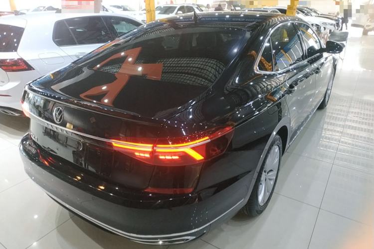 Used Volkswagen Passat 2020 Facelift 330TSI Elite Edition China VI Standard