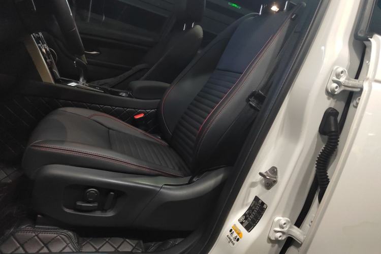 Used Land Rover Discovery Sport 2022 Revised Version 2 249 PS R-Dynamic SE Performance Tech Edition 5 Seats
