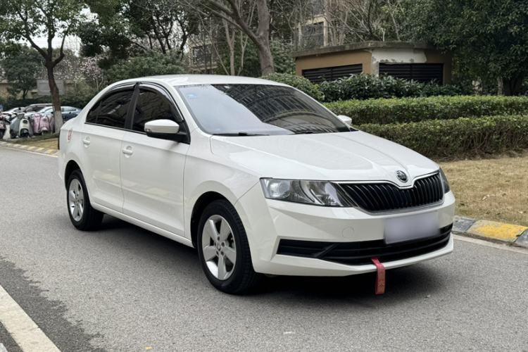 Used Skoda Rapid 2018 1.6L Manual Standard Edition Exterior 4