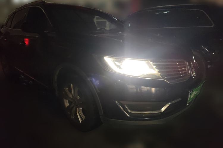 Used Lincoln MKX 2017 2.0T Two-Wheel Drive Deluxe Edition
