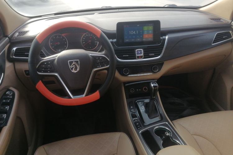 Used Baojun 730 2017 1.8L iAMT Prestige Version 7 Seats