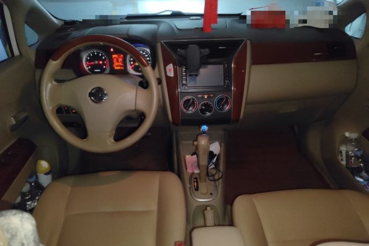 Used Venucia D50 2013 1.6L Automatic Fashion Edition
